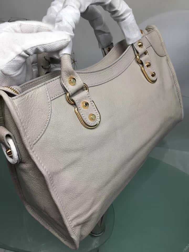 BALENCIAG巴黎世家 原版義大利進口山羊皮 小金釘 可單肩斜挎  BL1302